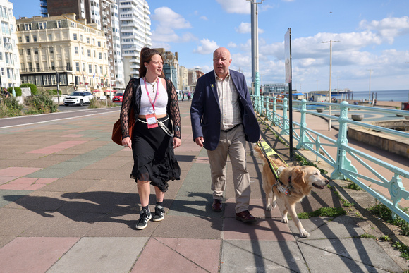 Liberal Democrat MP Steve Darling meets trainee Guide Dogs